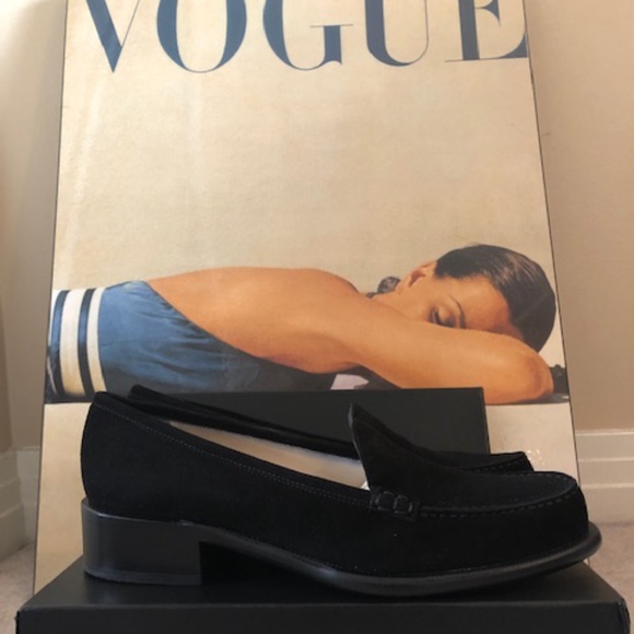 VINTAGE CHANEL classic CC stitch loafers in BLACK. - Picture 1 of 4